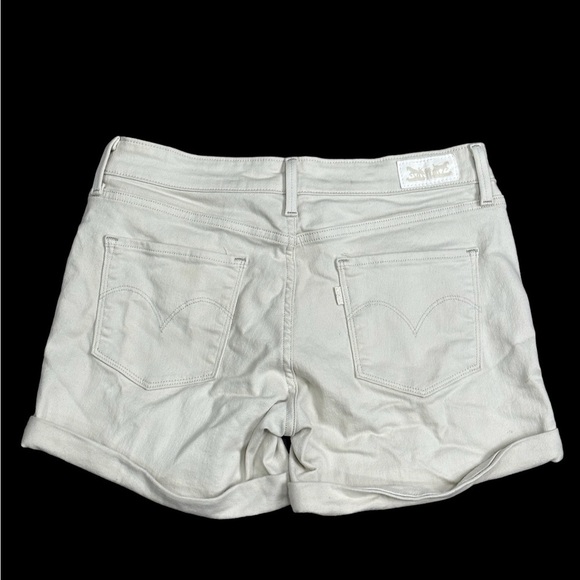 Women’s Levi’s 27 4 Small Denim Shorts Jeans Cream Rolled Hem Stretch 5 Pocket - Picture 4 of 10